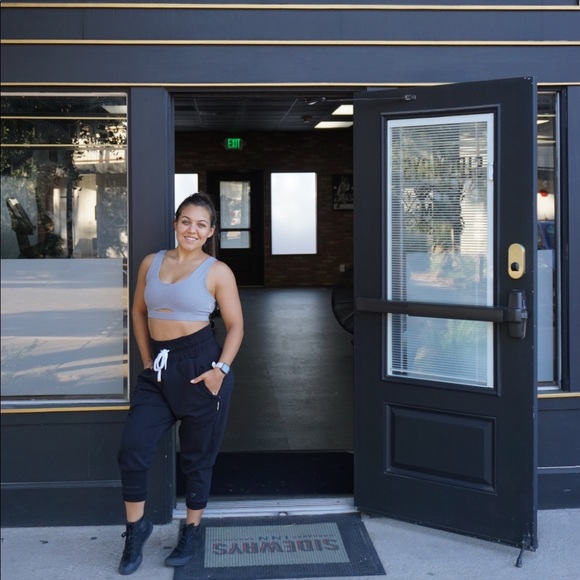 Meet Your Posher, Miranda 🎉 - Picture 5 of 5